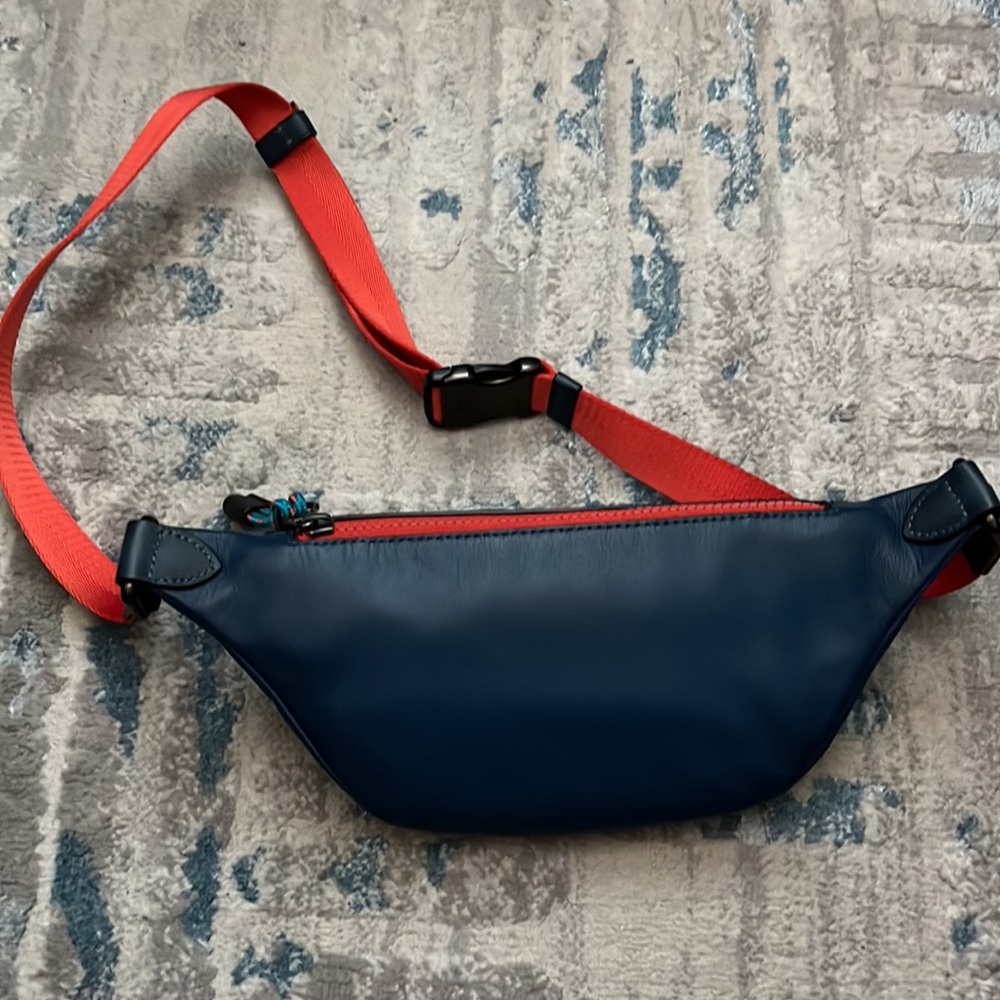 Coach - Belt Bag - Picture 4 of 5